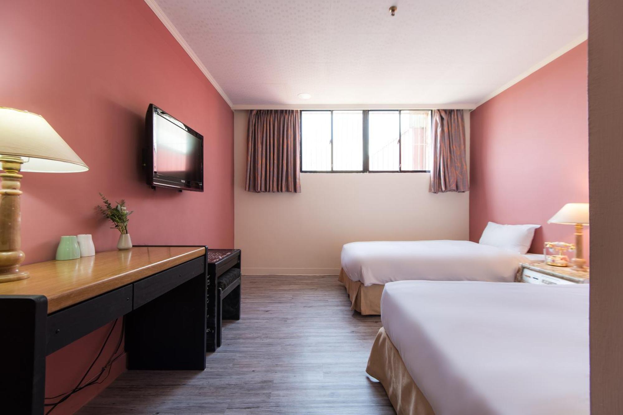 Back Home Hotel Chiayi City Dış mekan fotoğraf