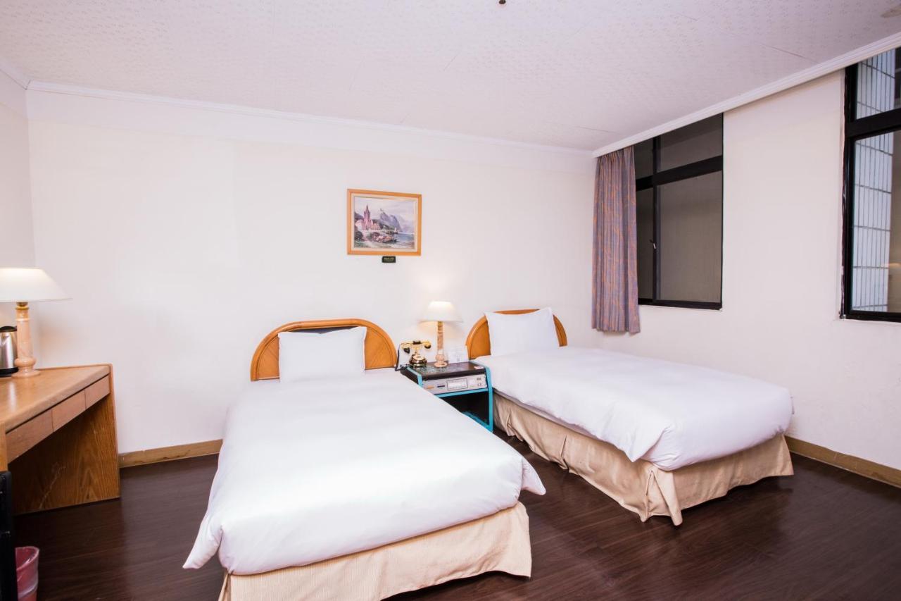 Back Home Hotel Chiayi City Dış mekan fotoğraf