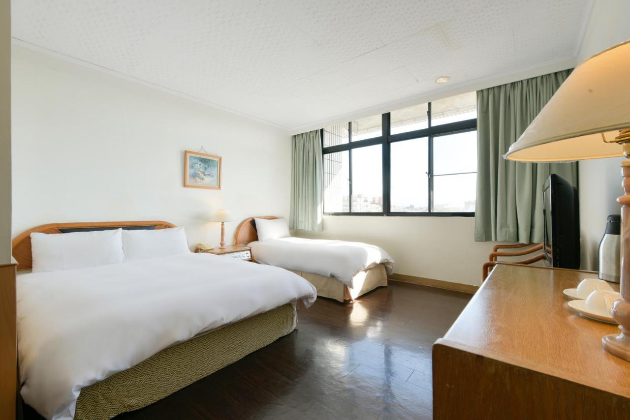 Back Home Hotel Chiayi City Dış mekan fotoğraf