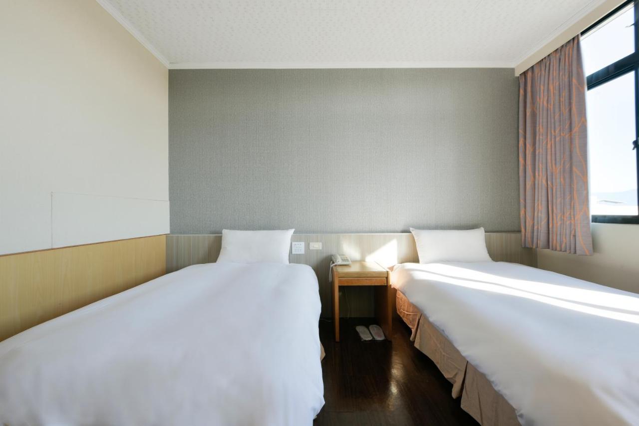 Back Home Hotel Chiayi City Dış mekan fotoğraf