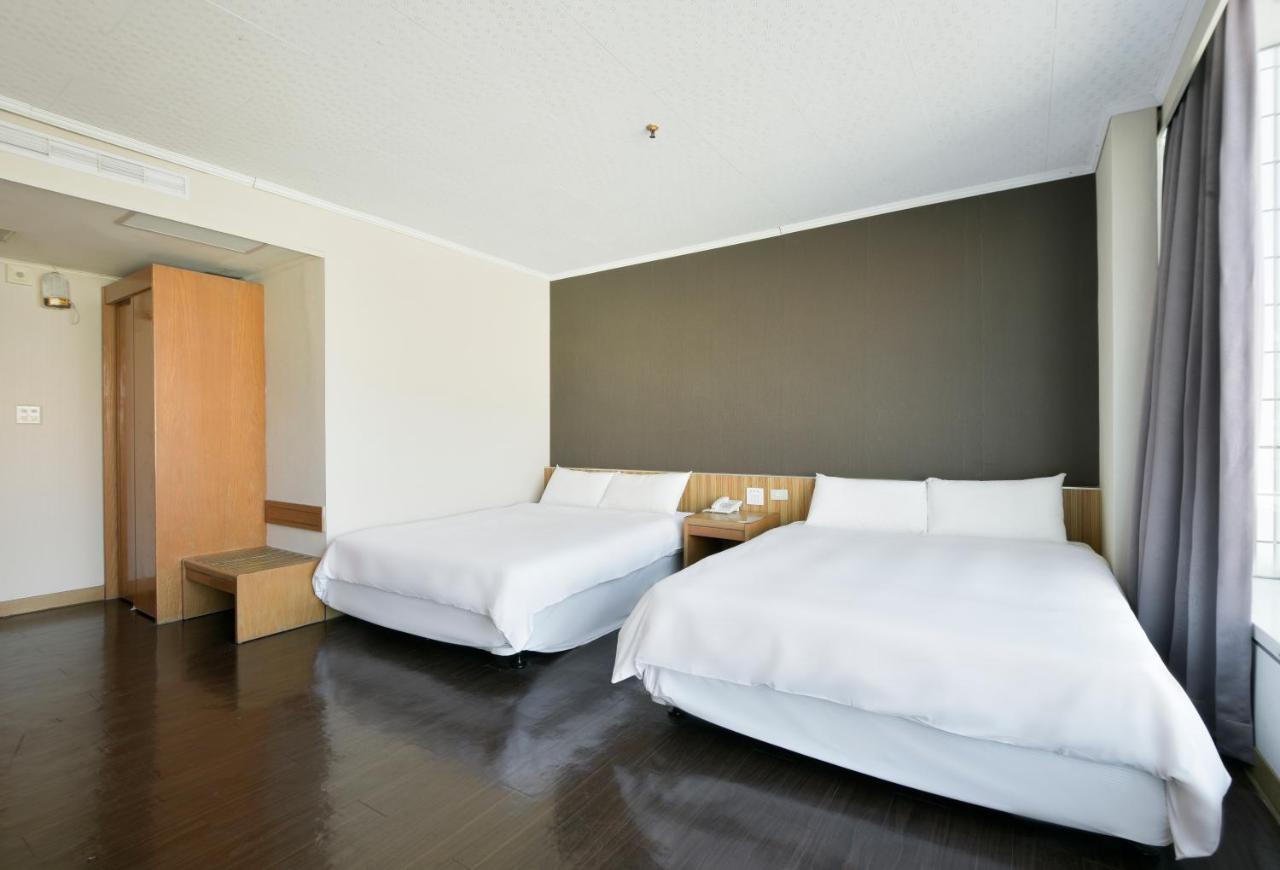 Back Home Hotel Chiayi City Dış mekan fotoğraf